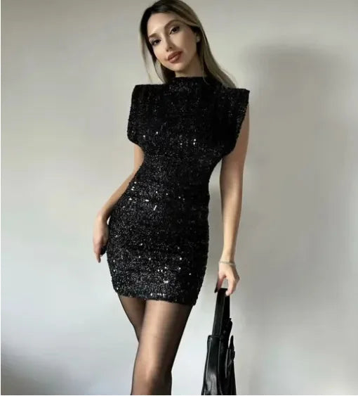 Robe élégante femme 2025 – sans manches, taille haute, détails à sequins, coupe moulante chic pour soirées et événements de printemps