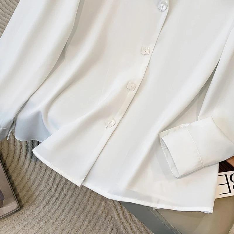 Chemise femme grande taille – blouse blanche élégante col V, tenue professionnelle chic pour bureau & sorties
