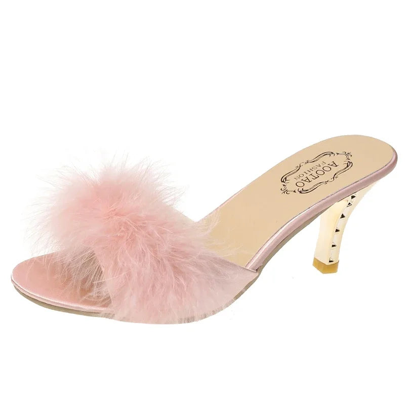 Mules à talons femme – sandales d’été chic avec plumes, bout carré, style élégant pour bureau & sorties, disponible jusqu’à la taille 43