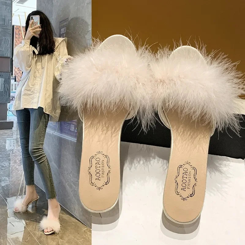 Mules à talons femme – sandales d’été chic avec plumes, bout carré, style élégant pour bureau & sorties, disponible jusqu’à la taille 43