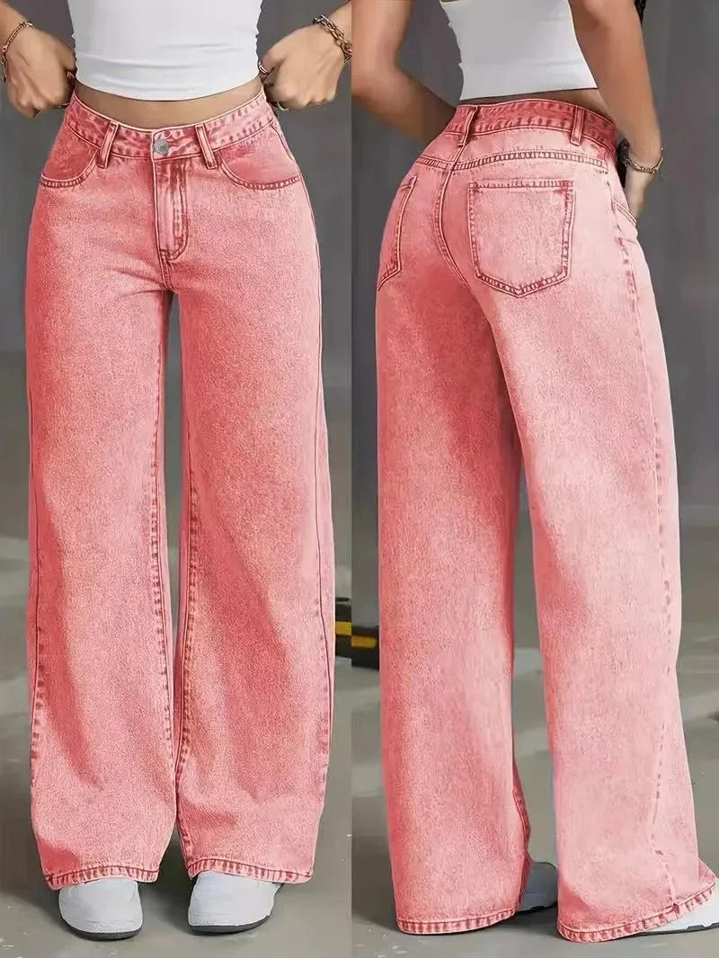 Détail de la texture denim loose du jean droit femme, matière confortable et estivale.rose